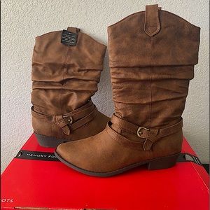 Arizona Moore Brown Boots
